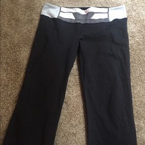 Lululemon size 12 crop, w some damage and pilling